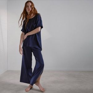 Lunya Washable Silk Tee Pant Set size XS in Deep Blue